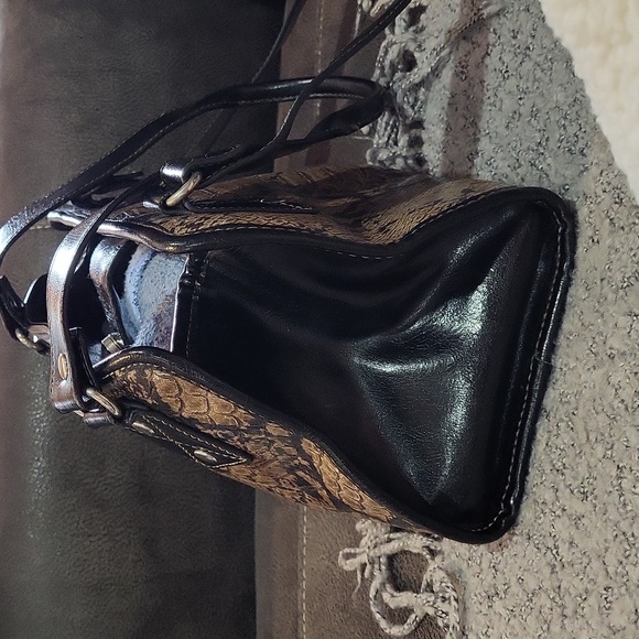 Relic Purse 🖤 - Picture 6 of 11